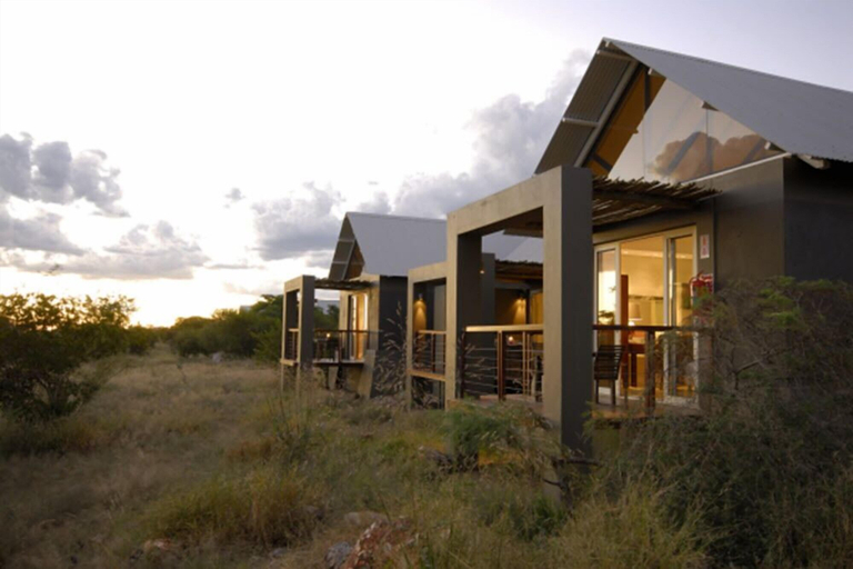 Exterior & Views