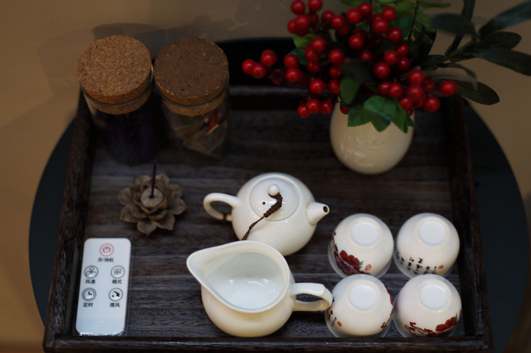 Food & Drinks, Newly Renovated 1BDR Apt Old Shanghai, Shanghai