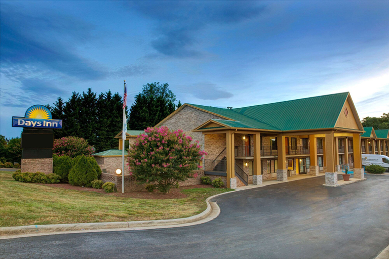 Exterior & Views 2, Days Inn by Wyndham Conover-Hickory, Catawba