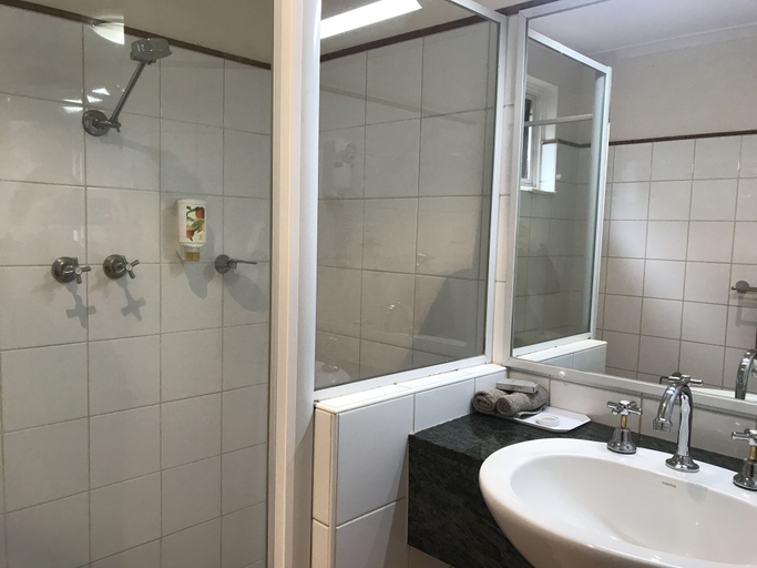 Bathroom 3, The Clan Terrigal, Gosford - East