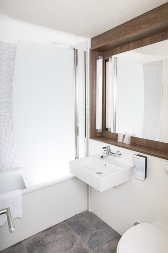 Bathroom 3, Campanile NATURE - Cergy Saint Christophe, Val-d'Oise