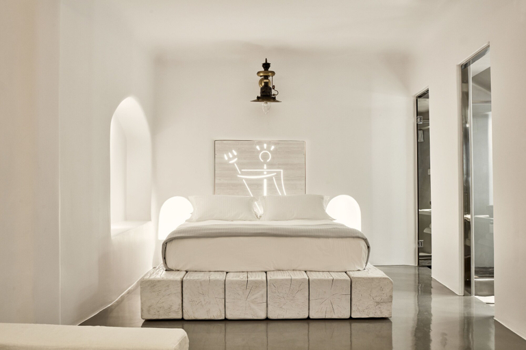 Bedroom 2, Homeric Poems, South Aegean