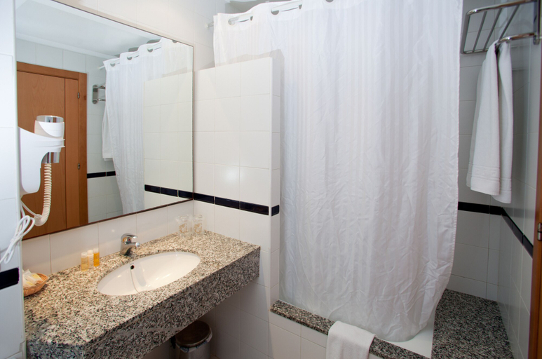 Bathroom 4, Hotel Ses Figueres, Baleares