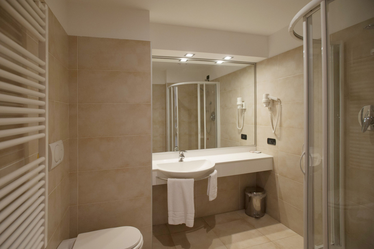 Bathroom 4, AlbaResidence masera26, Cuneo