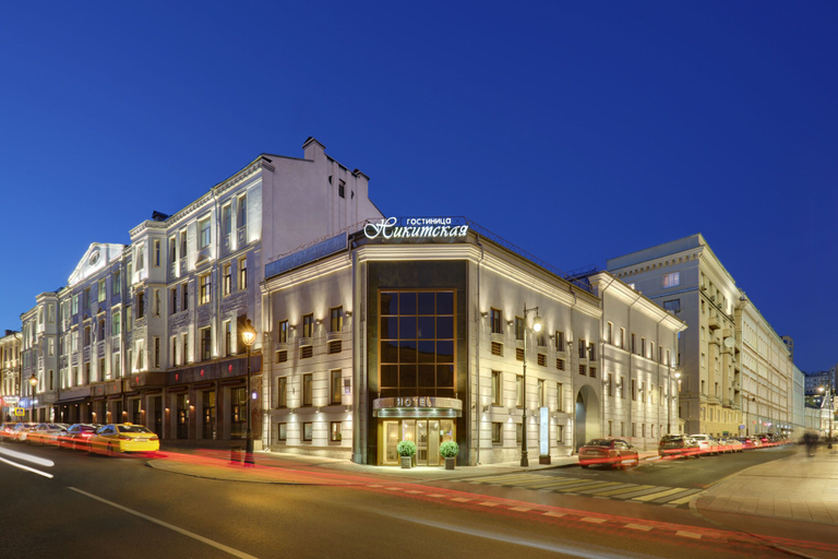 Exterior & Views