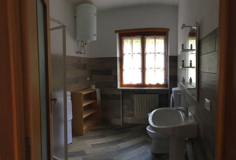 Bathroom 3, Gold Cave Case Vacanza, Torino