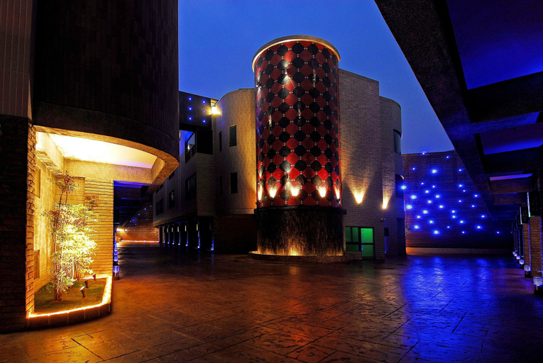 Exterior & Views 2, All-Ur Boutique Motel - Chia-Yi Branch, Chiayi City
