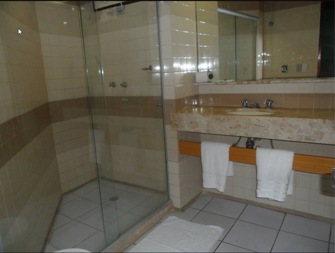 Bathroom 5, Rede Andrade Plaza Recife, Recife