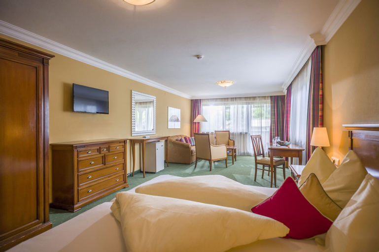 Bedroom 3, Sporthotel Austria, Kitzbühel