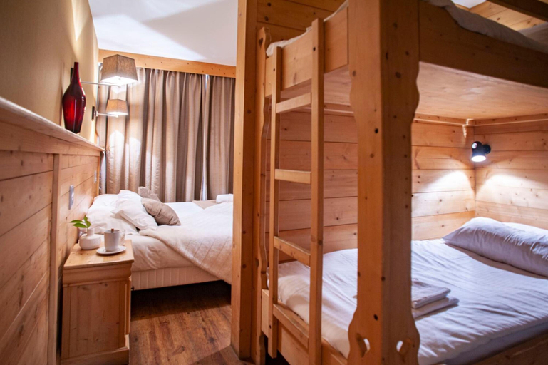 Bedroom 3, LOGIS HOTEL LE MONAL, Savoie