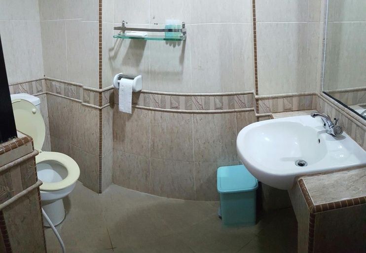 Bathroom 5, Flora Place Hotel, Kota Bharu