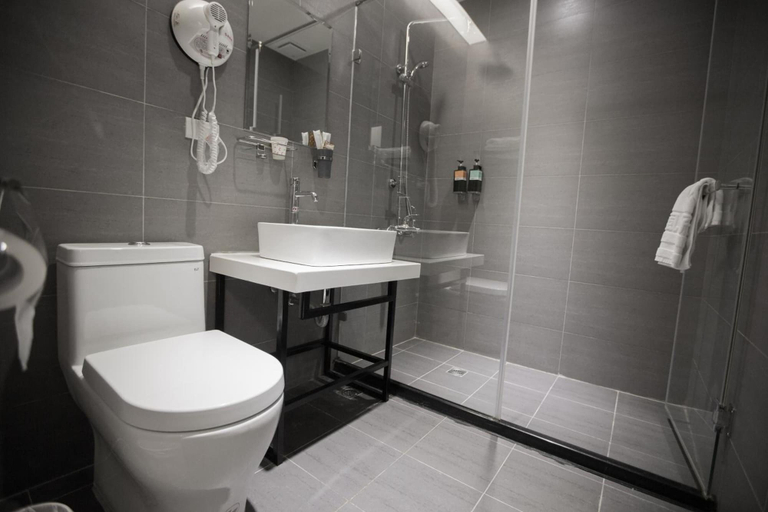 Bathroom 3, Tag inn, Taoyuan