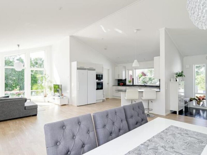 Others 4, Great Stay Guest Villa 4 bedrooms, Sandviken