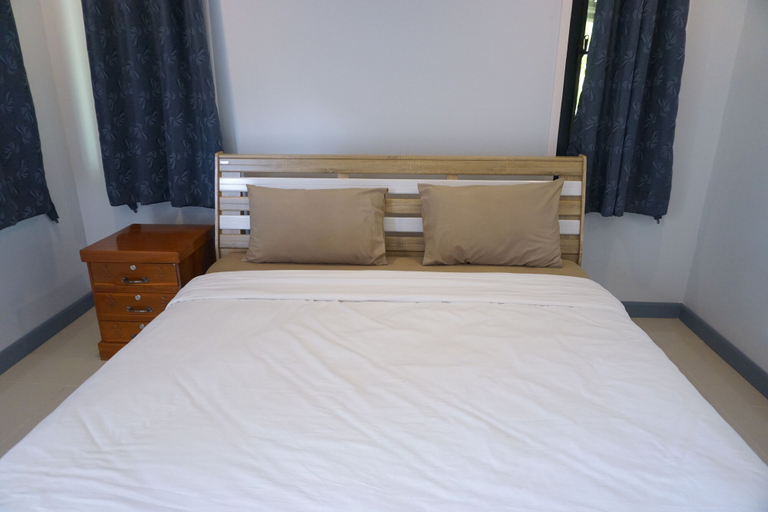 Bedroom 2, Numhom Resort, Thap Than