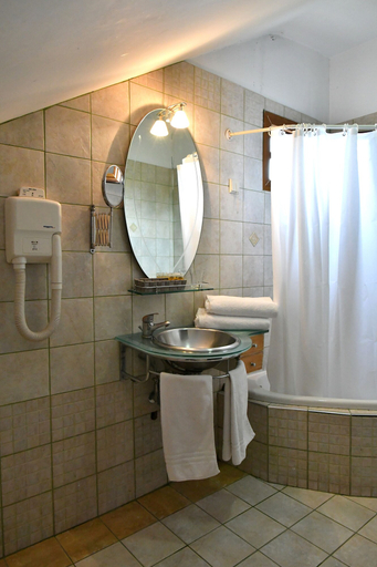 Bathroom 5, Four Seasons Hotel, Central Macedonia