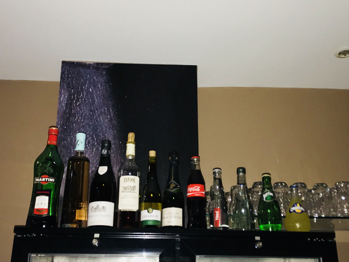 Food & Drinks 5, Cecyl Hotel, Marne