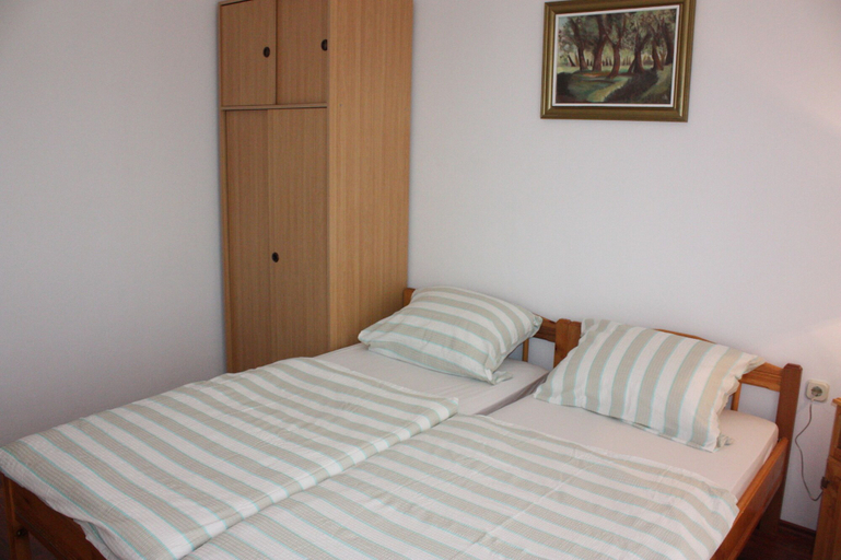 Bedroom 2, Apartments Kaja, Pag