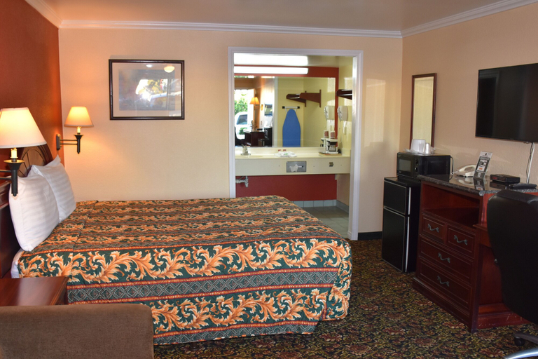 Bedroom 4, Dynasty Suites Santa Fe Springs, Los Angeles