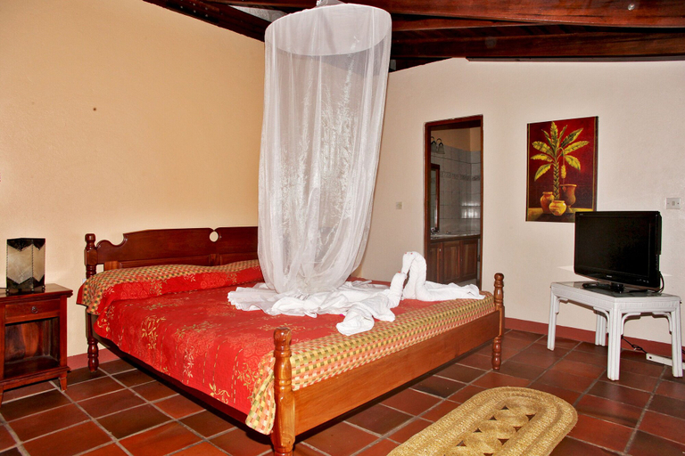 Bedroom 2, Hermitage Terrace