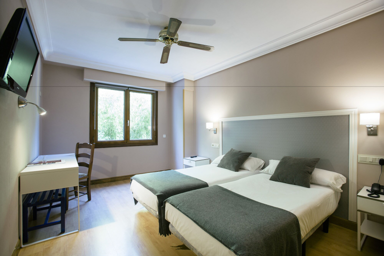 Bedroom 4, Monte Ulia Hotel, Guipúzcoa