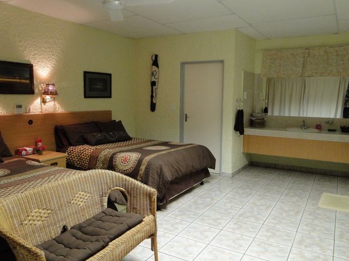 Bedroom 3, Kunene River Lodge, Epupa