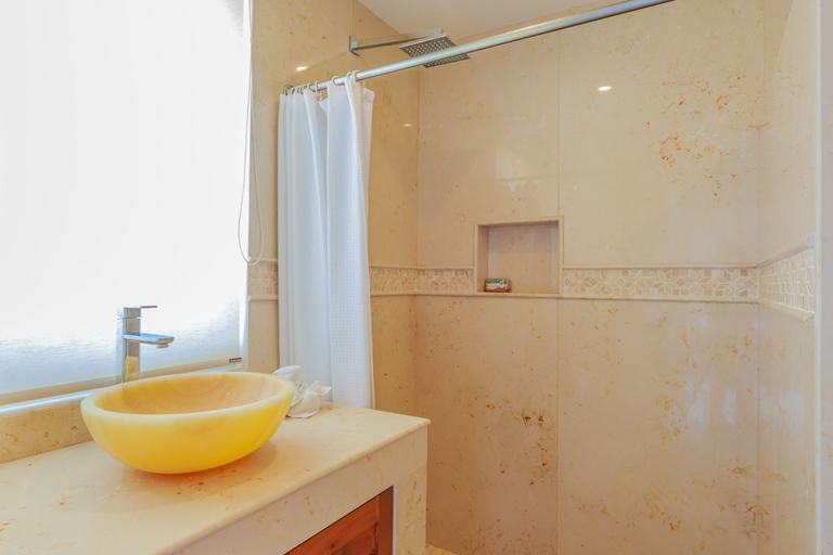 Bathroom 3, Isla 33 - Studio 2313, Isla Mujeres