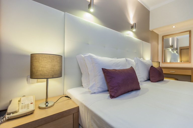 Bedroom 3, Albufeira Sol Hotel & Spa, Albufeira