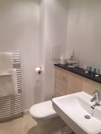 Bathroom 4, NG Serviced Apartments Glasgow, Glasgow