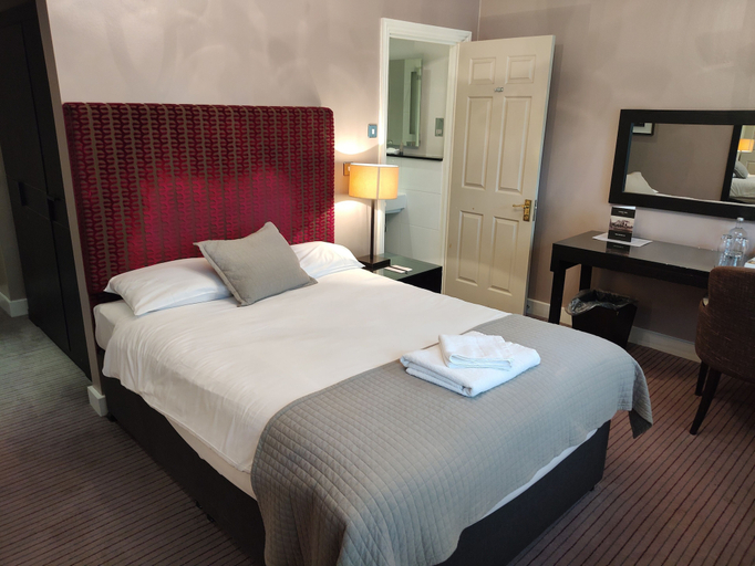 Bedroom 2, Gorse Hill, Surrey