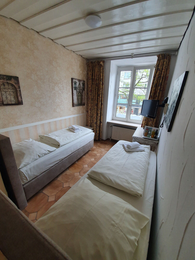 Bedroom 4, Pension Seibel, München
