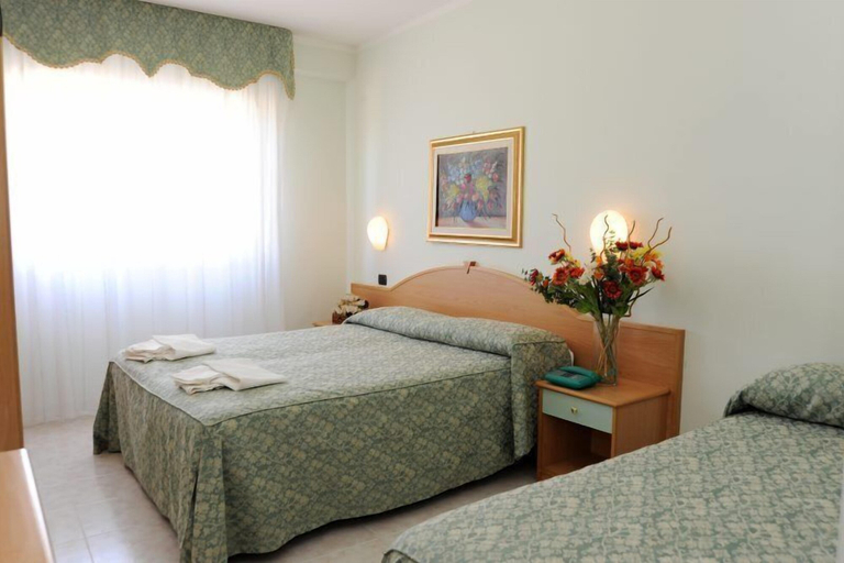 Bedroom 3, Hotel Garden, Foggia