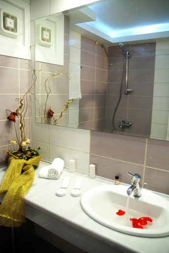 Bathroom 5, Letsos Hotel, Ionian Islands