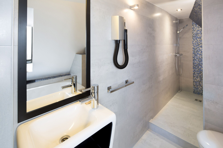 Bathroom 5, Hôtel R. Kipling by Happyculture, Paris