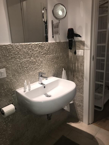 Bathroom 5, G-Home Gallipoli rooms and suite, Lecce