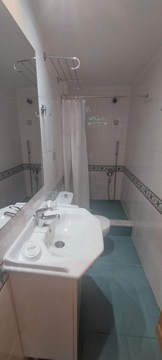 Bathroom 4, Porto Alegre, Crete