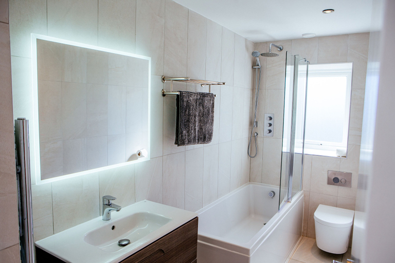 Bathroom 3, Sennen Cove Cottages, Cornwall