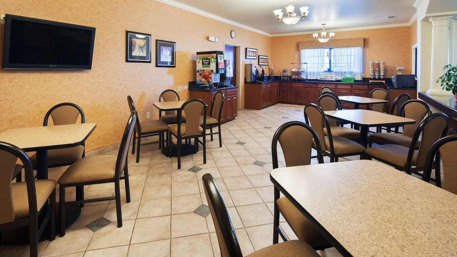Food & Drinks 5, Best Western Henrietta Inn & Suites, Clay