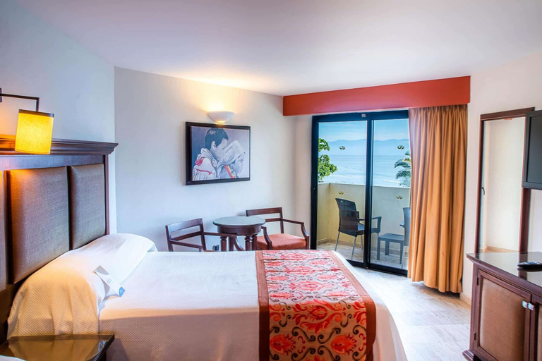 Bedroom 4, Grand Palladium Vallarta Resort & Spa - All Inclusive, Compostela