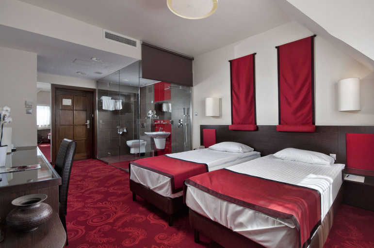 Bedroom 4, Rubin Wellness & Conference Hotel, Budapesti