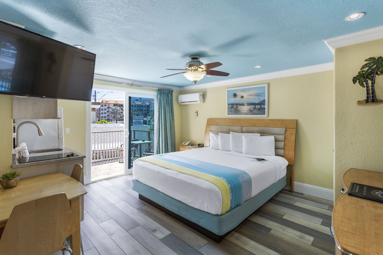 Bedroom 4, Bayview Plaza Waterfront Resort, Pinellas