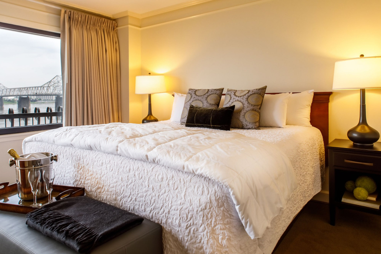 Bedroom 2, Galt House Hotel Trademark Collection by Wyndham, Jefferson