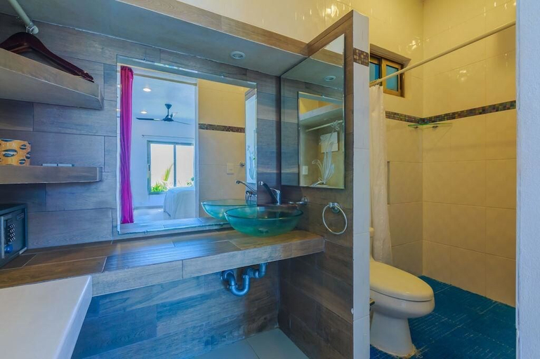 Bathroom 3, Villa Elena - Entire Property, Isla Mujeres
