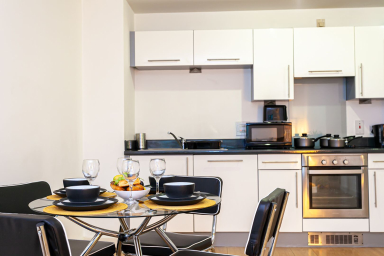 Others 5, Stunning Manchester Apartment, Manchester