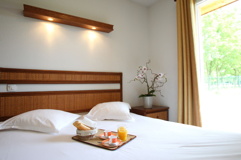 Bedroom 3, Vacancéole - Résidence le Domaine du Lac, Drôme