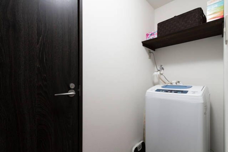 Bathroom 3, Nakayama Guesthouse, Osaka