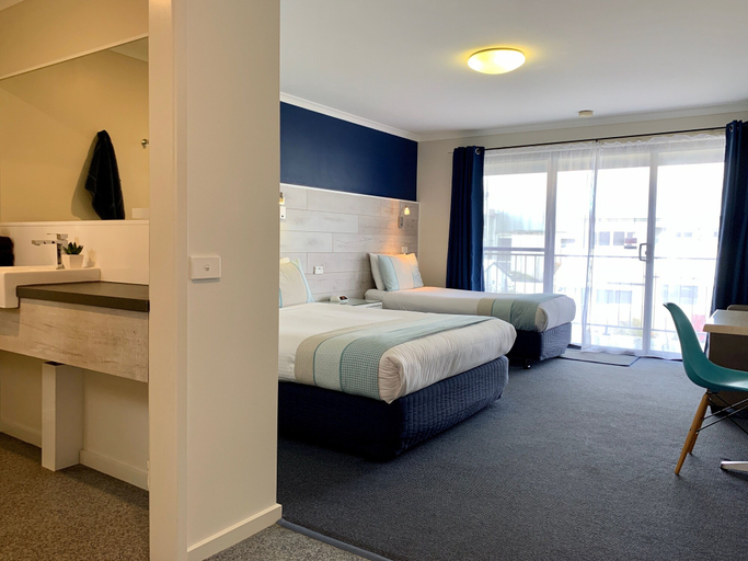 Bedroom 3, Apollo Bay Waterfront Motor Inn, Colac-Otway - South