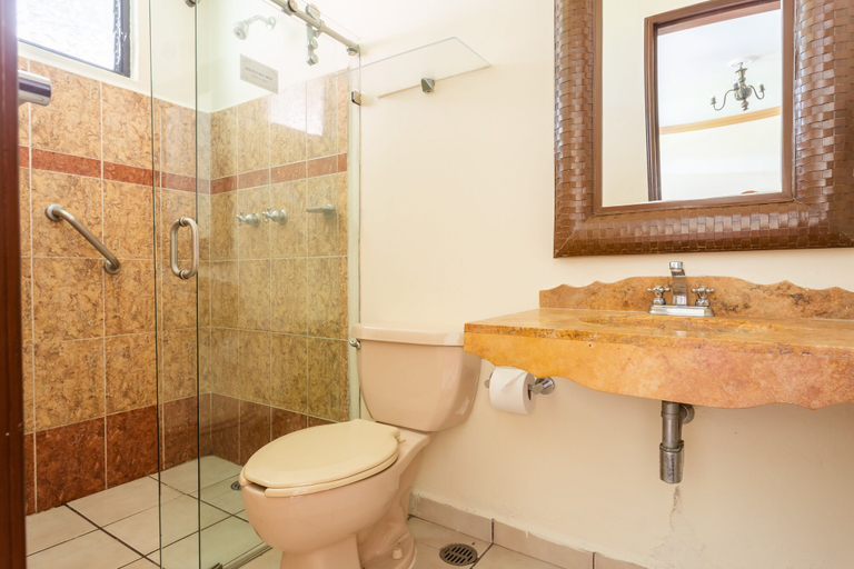 Bathroom 5, Hotel Angel Inn, Del Centro