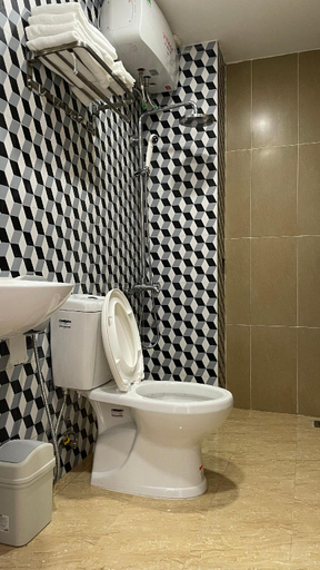 Bathroom 3, Airport Homestay Đà Nẵng, Da Nang