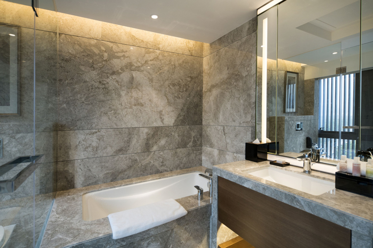Bathroom 5, Fraser Suites Shenzhen, Shenzhen