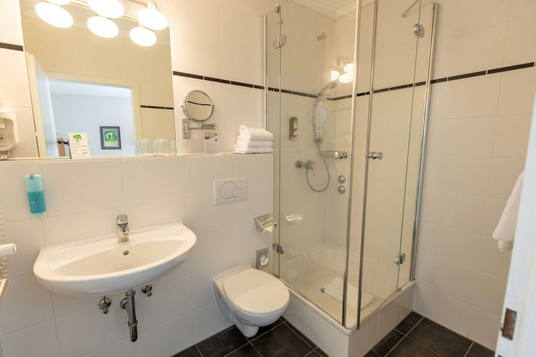Bathroom 4, Comfort Hotel Tom Kyle, Kiel